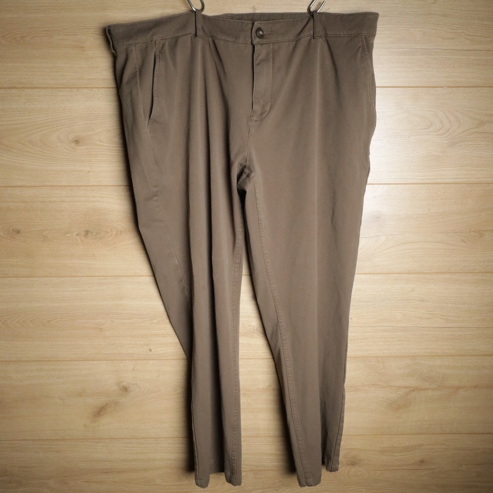 Mugsy Khaki‎ Chino Pants Trousers Straight Leg Flat Front Mens Size 42x32 Olives